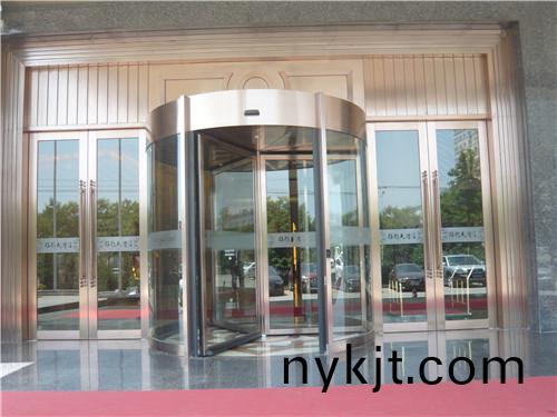 西峰三翼自动旋转门-西峰雄越酒店 - 副本 西峰三翼自动旋转门-西峰雄越酒店 - 副本