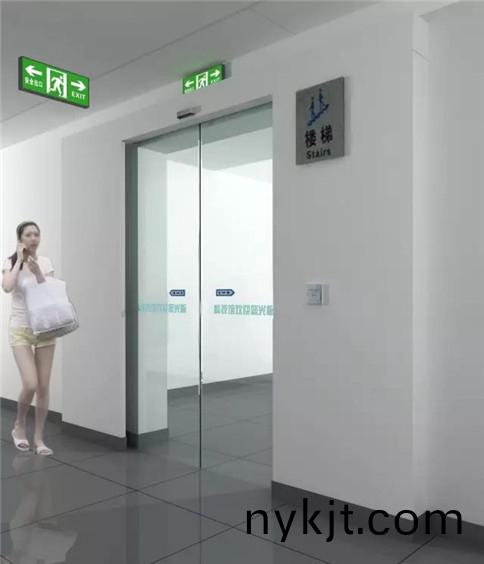 纯玻璃自动门2 纯玻璃自动门2