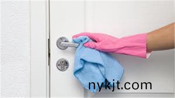 为预防新冠病毒传播需定期为门把手消毒 为预防新冠病毒传播需定期为门把手消毒