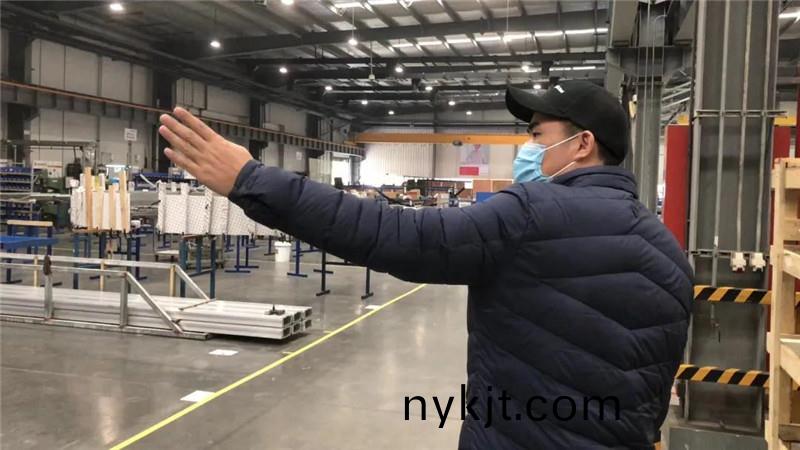 参观多玛工厂 参观多玛工厂