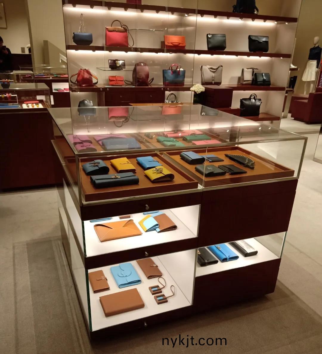 爱马仕Hermes 电子锁柜 爱马仕Hermes 电子锁柜