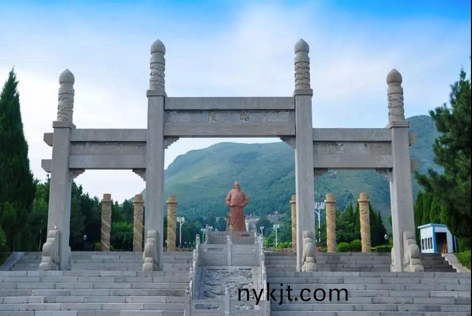 电动双开铜大门 电动双开铜大门