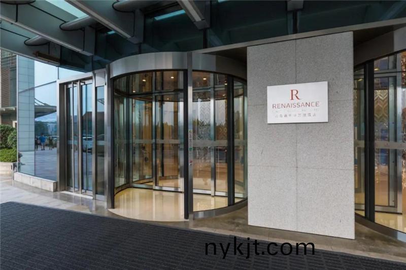 西安盖泽旋转门  西安盖泽旋转门