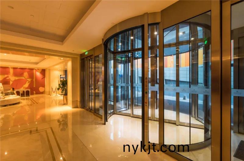 西安盖泽旋转门  西安盖泽旋转门