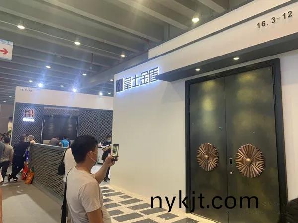 皇士金盾铸铝门  皇士金盾铸铝门