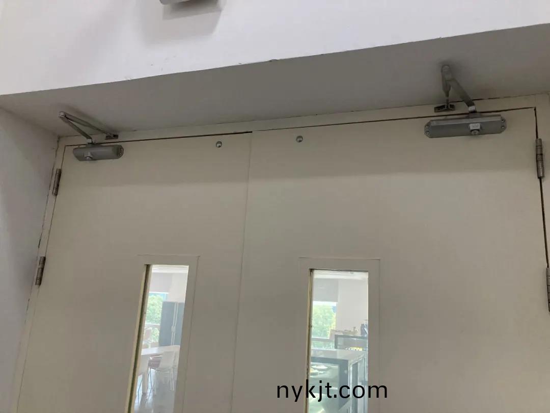 多玛明装双门控制系统 多玛明装双门控制系统