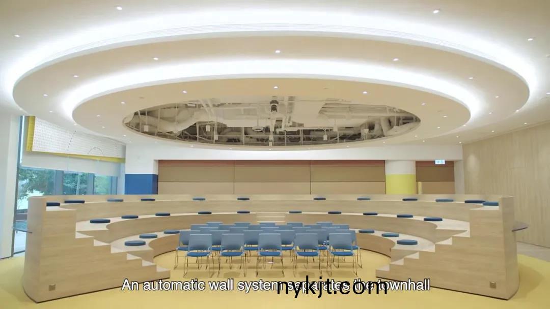 香港永明金融办公室自动屏风,多玛凯拔全自动垂直升降隔音墙 香港永明金融办公室自动屏风,多玛凯拔全自动垂直升降隔音墙