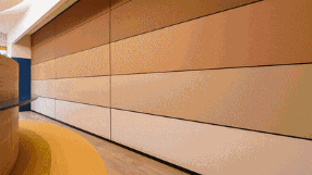 香港永明金融办公室自动屏风,多玛凯拔全自动垂直升降隔音墙 香港永明金融办公室自动屏风,多玛凯拔全自动垂直升降隔音墙