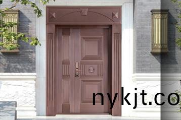 一樘好的铜门,会融入别墅整体 一樘好的铜门,会融入别墅整体