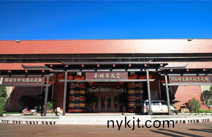 碧瓦朱甍,醉美闽南印象,来旺良品堂文化馆铜门! 碧瓦朱甍,醉美闽南印象,来旺良品堂文化馆铜门!