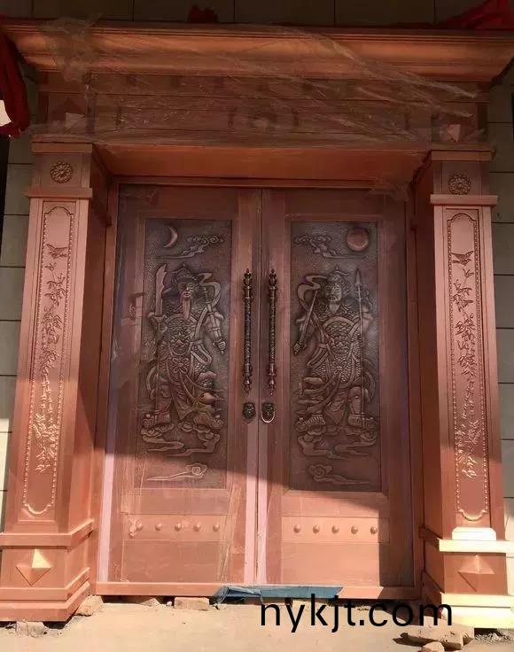 80万回村盖别墅成为第一气派,铜门、罗马柱太宏伟了 80万回村盖别墅成为第一气派,铜门、罗马柱太宏伟了