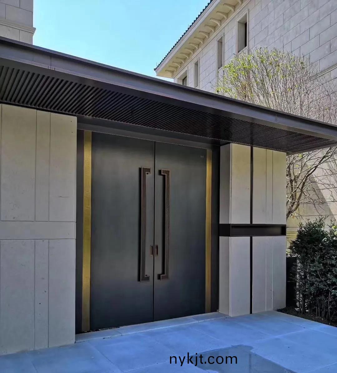 有利风水聚财别墅庭院铜门的设计 有利风水聚财别墅庭院铜门的设计