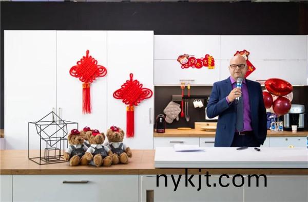 掌上看年，线上共联 ▎海福乐五金2021新春年会【牛气冲天】热闹上线