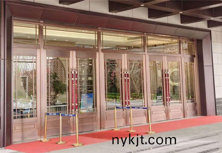 冬季自动门定期安全检查,预防事故发生 冬季自动门定期安全检查,预防事故发生