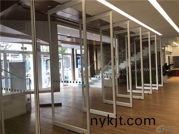 西安天卓中轴自动旋转地弹门,办公室玻璃高隔屏风隔断 西安天卓中轴自动旋转地弹门,办公室玻璃高隔屏风隔断