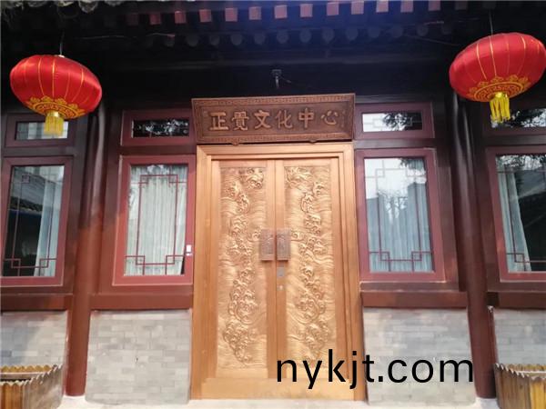 以錾代笔,笔錾合一,纯手工铜门,西安天卓铜门 以錾代笔,笔錾合一,纯手工铜门,西安天卓铜门