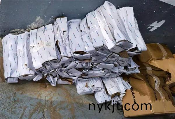 图为代理商在现场发来的受损照片  图为代理商在现场发来的受损照片