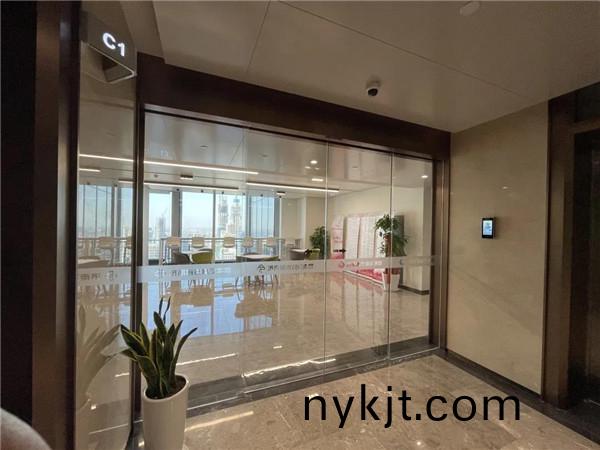 超高层黄金国际广场办公楼自动门 超高层黄金国际广场办公楼自动门