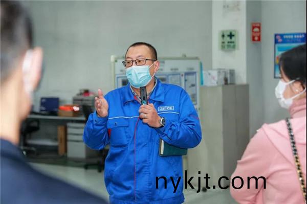 天津工厂负责人韩清生先生 天津工厂负责人韩清生先生