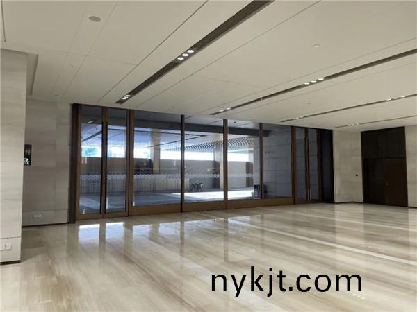 西安多玛凯拔自动门让世界会客厅再现上海北外滩风采 西安多玛凯拔自动门让世界会客厅再现上海北外滩风采