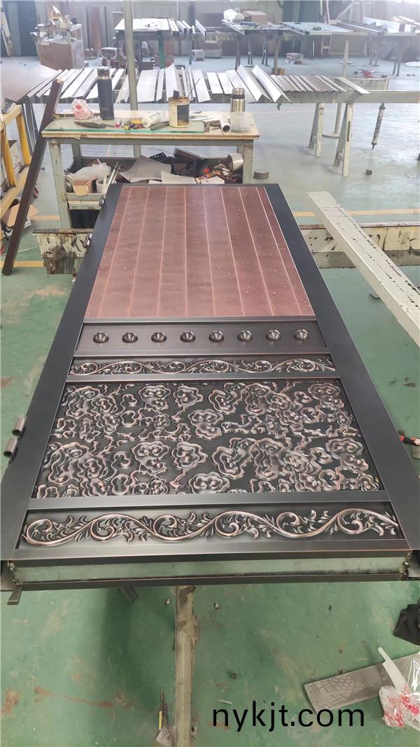 宝鸡李总定制的铜门做好了 宝鸡李总定制的铜门做好了