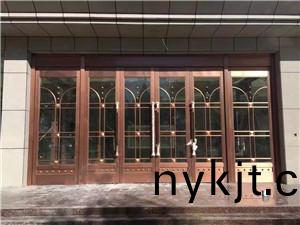 01-不锈钢地弹簧门