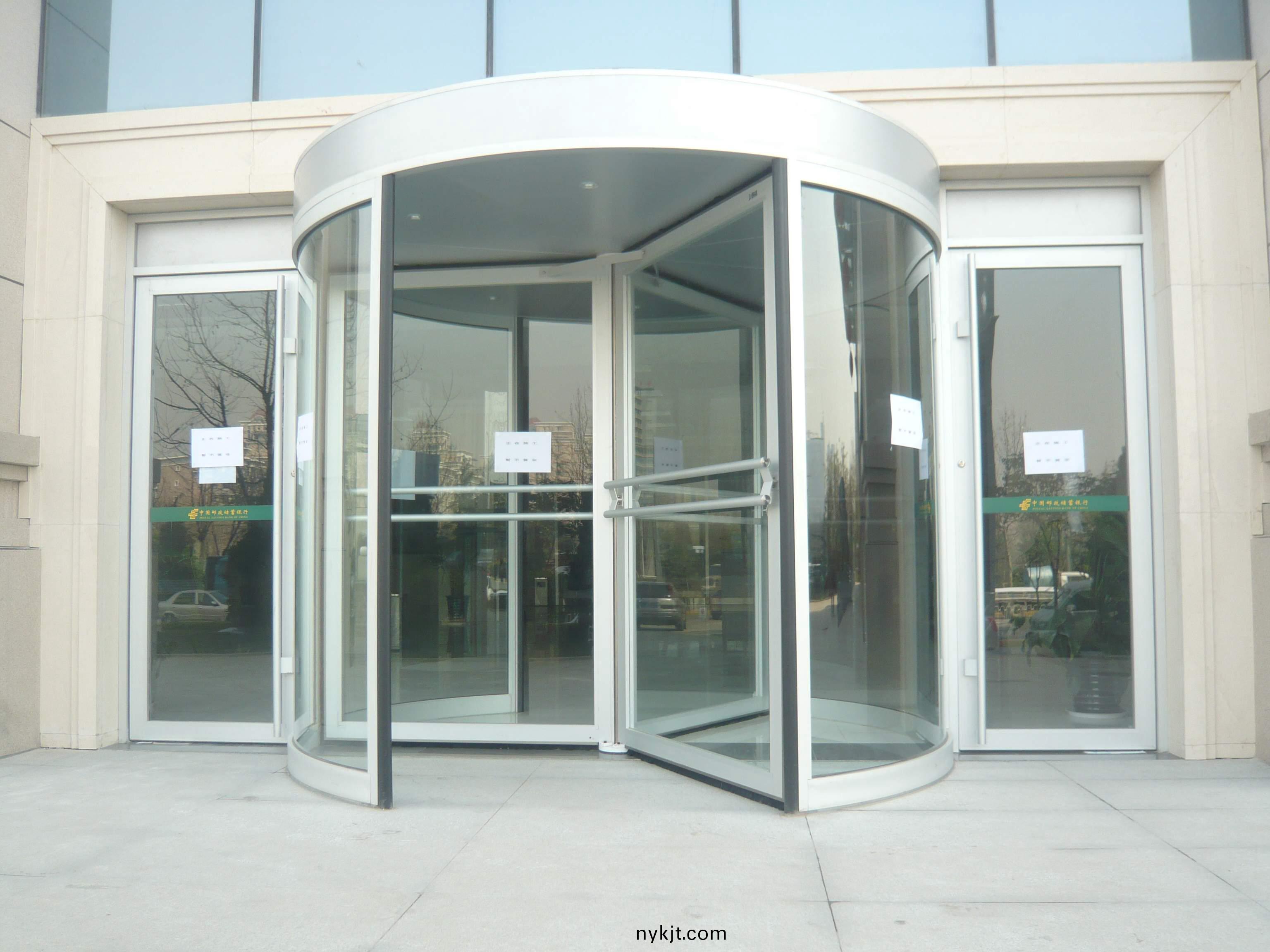 04-银行三翼旋转门