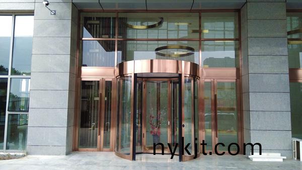 天卓旋转门又一经典力作——汉庭酒店三翼旋转门 天卓旋转门又一经典力作——汉庭酒店三翼旋转门