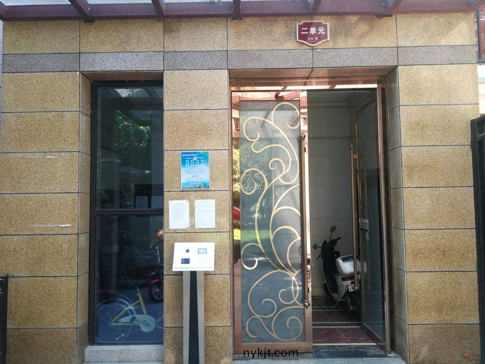 对开地弹单元门