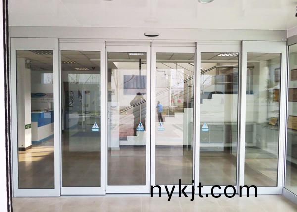 自动感应玻璃门