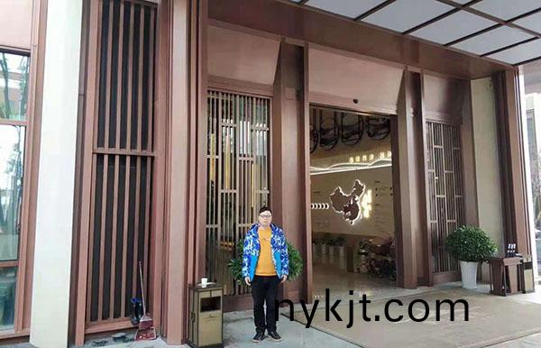 售楼部入口铜门，房地产高档装修