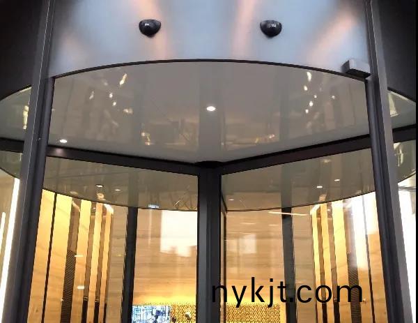 多玛凯拔旋转门丨闸机，将办公环境氛围感拉满