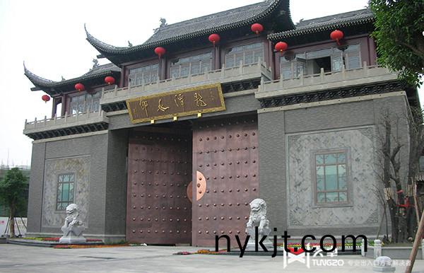 成都龙潭水乡超大庭院铜门