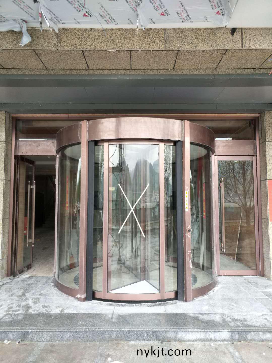 两翼自动旋转门 两翼自动旋转门