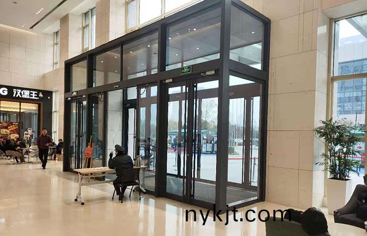 西安环普产业园办公楼自动门 西安环普产业园办公楼自动门