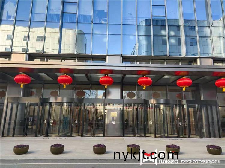 西安蓝海风中心写字楼旋转门 西安蓝海风中心写字楼旋转门