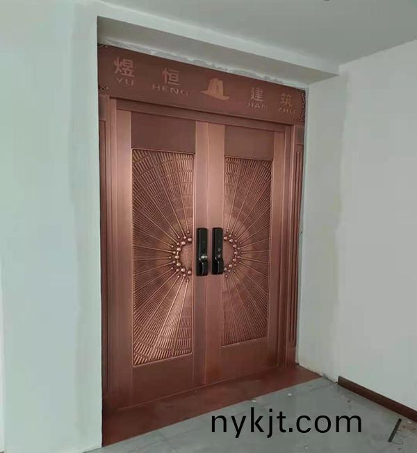 咸阳煜恒建筑办公室铜门实拍 咸阳煜恒建筑办公室铜门实拍