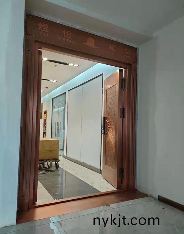 咸阳煜恒建筑办公室铜门实拍 咸阳煜恒建筑办公室铜门实拍