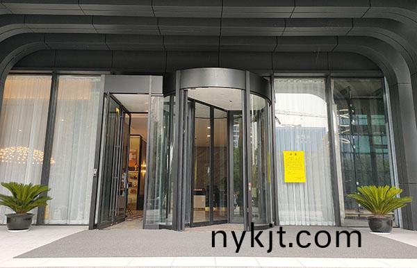 西安天佑东长安国际售楼部旋转门