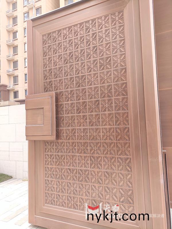 西安万象湾小区铜门实拍 西安万象湾小区铜门实拍