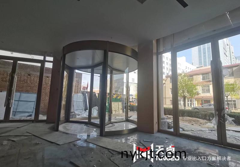 地弹门安装现场 地弹门安装现场