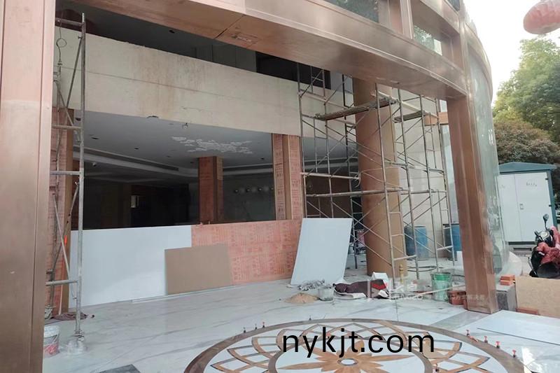 汉中市古柏酒店三翼自动旋转门安装前 汉中市古柏酒店三翼自动旋转门安装前