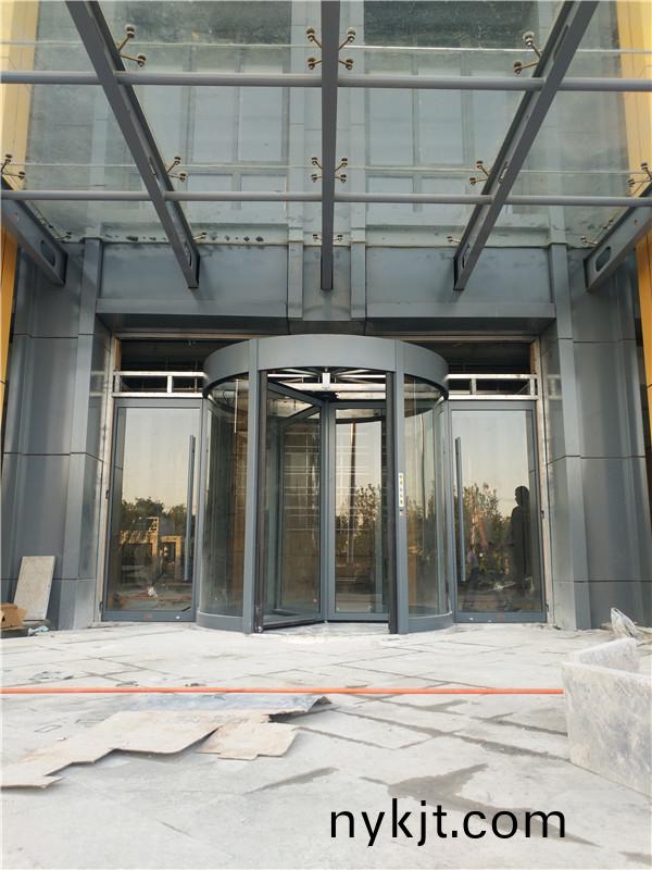 2020-5-30咸阳凝远新材办公楼自动旋转门#办公楼#铝型材#三翼#自动旋转门&_20200624155721 2020-5-30咸阳凝远新材办公楼自动旋转门#办公楼#铝型材#三翼#自动旋转门&_20200624155721